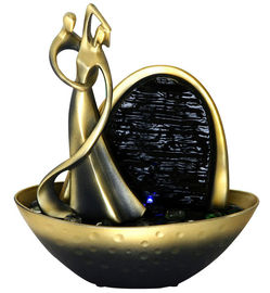 中国 金色のダンサーの形の装飾的なテーブルの上水噴水 サプライヤー
